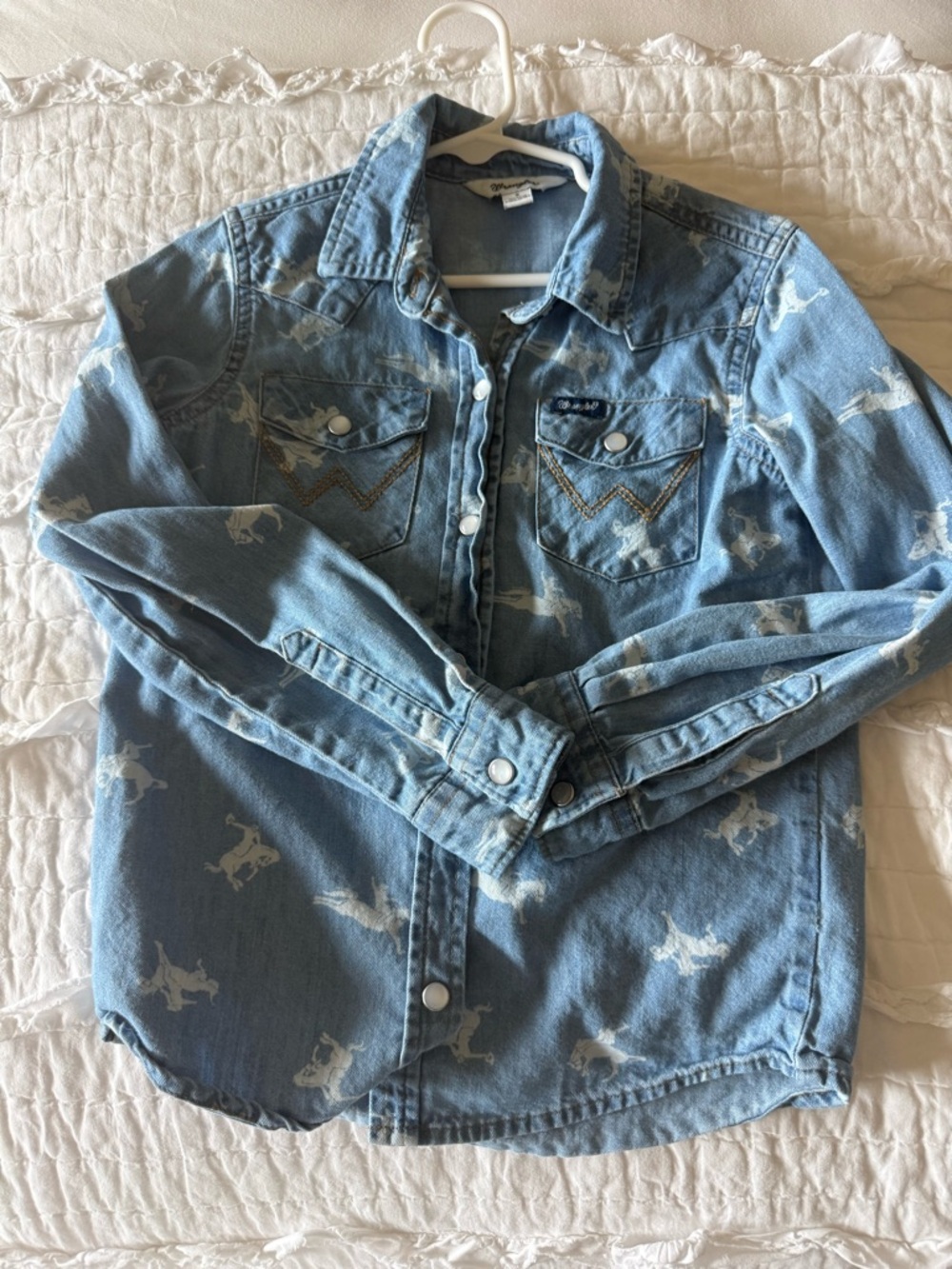 Wrangler Light Blue Denim Button-Down Shirt with cowgirl Horse Print